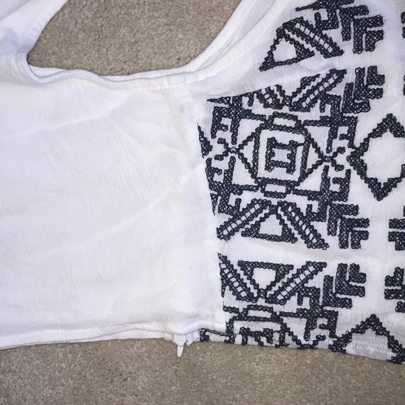 Blue and white crotchet tank - Picture 3 of 6